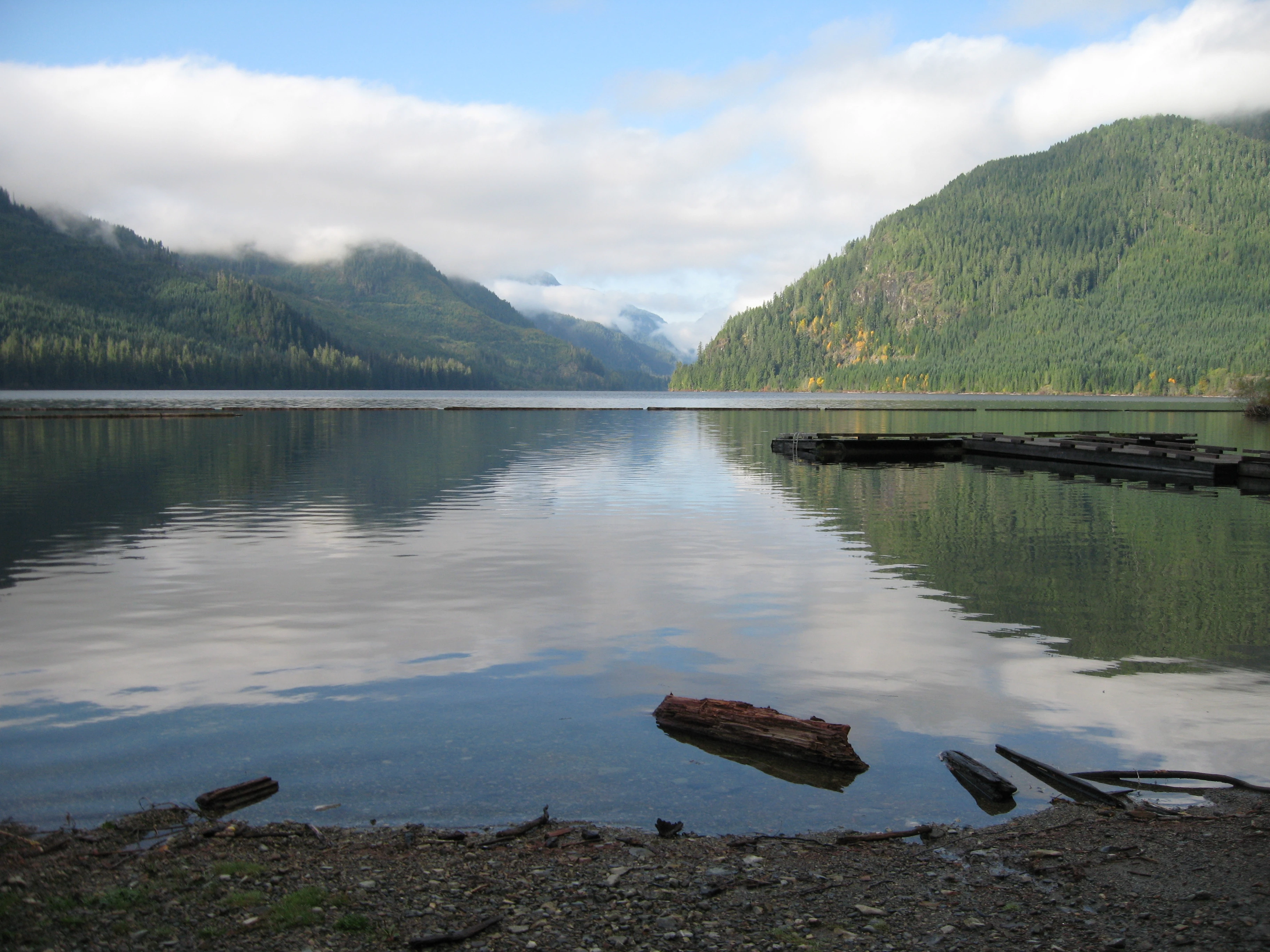 Photo: Recreation Sites and Trails BC. © Province of British Columbia, licensed under the Open Government Licence – British Columbia. Muchalat Lake