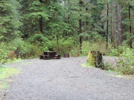 Photo: Recreation Sites and Trails BC. © Province of British Columbia, licensed under the Open Government Licence – British Columbia. Leiner River, photo 2