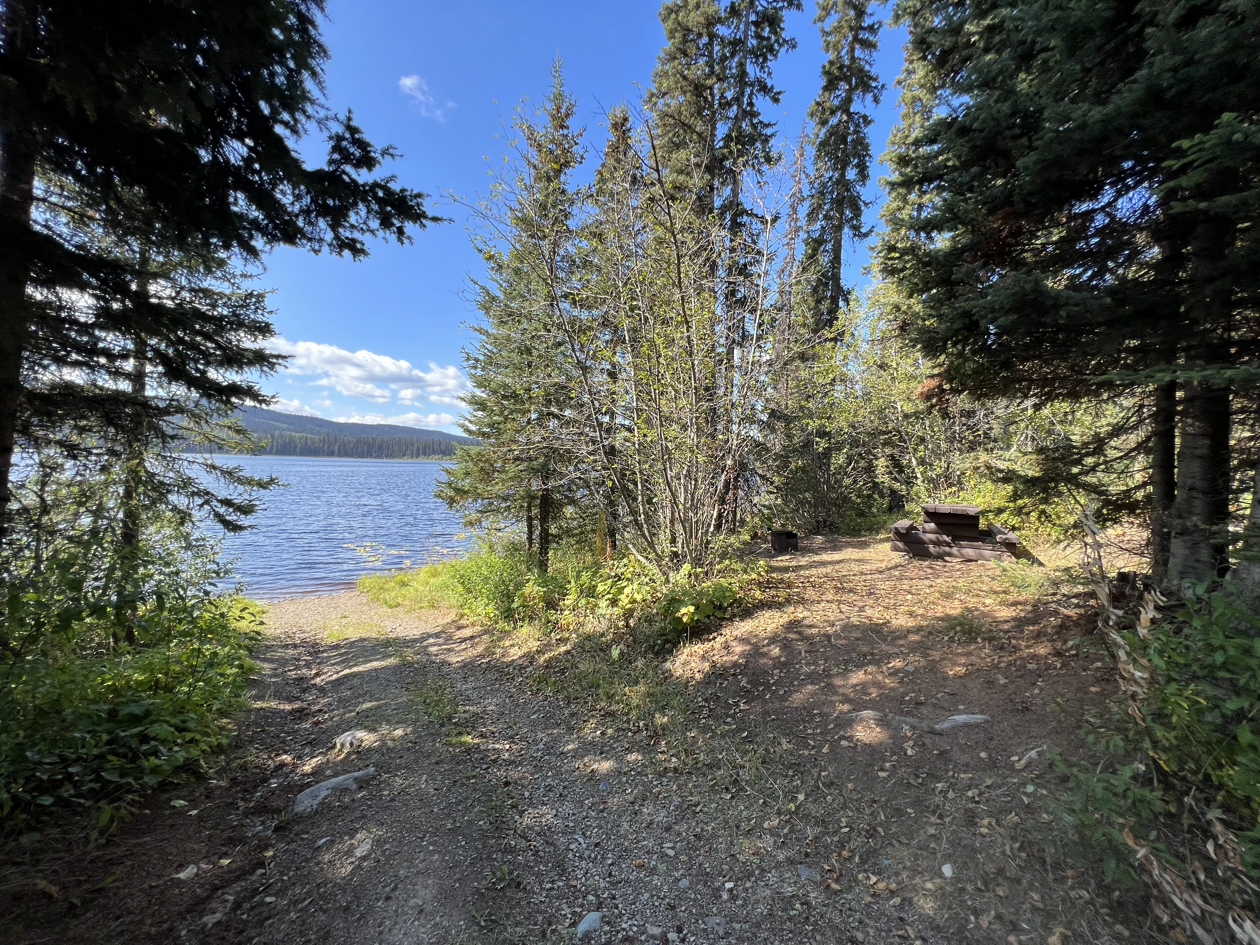 Photo: Recreation Sites and Trails BC. © Province of British Columbia, licensed under the Open Government Licence – British Columbia. Doris Lake