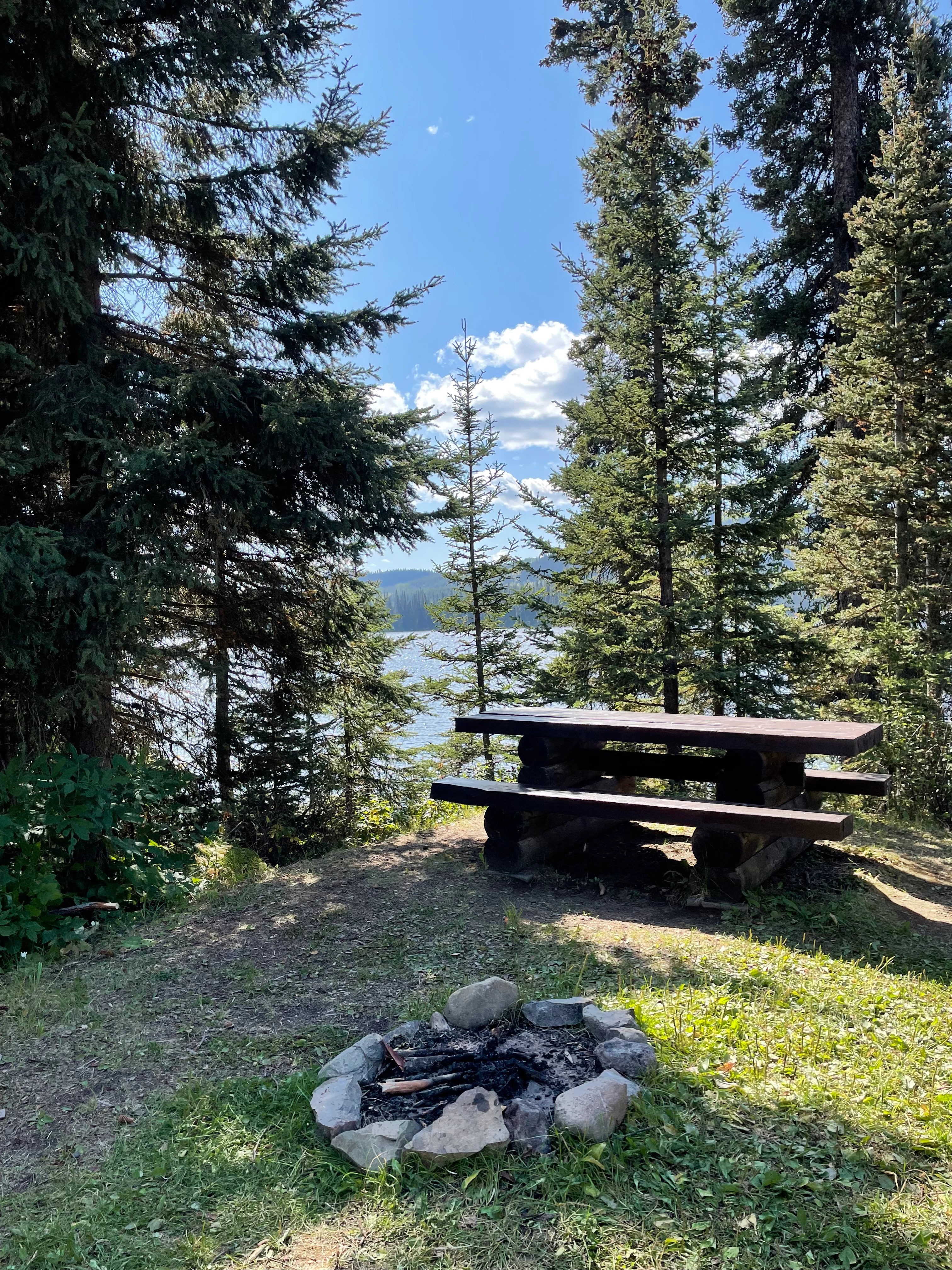 Photo: Recreation Sites and Trails BC. © Province of British Columbia, licensed under the Open Government Licence – British Columbia. Doris Lake, photo 5