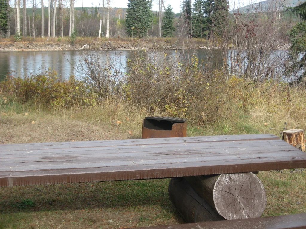 Photo: Recreation Sites and Trails BC. © Province of British Columbia, licensed under the Open Government Licence – British Columbia. Owen Flats "A" & "B", photo 5