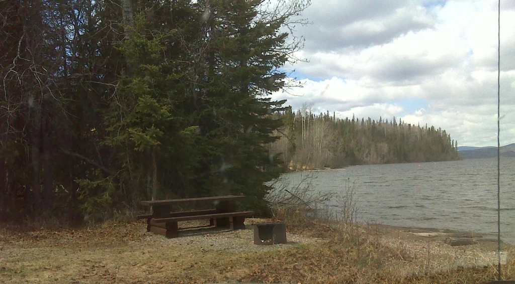 Photo: Recreation Sites and Trails BC. © Province of British Columbia, licensed under the Open Government Licence – British Columbia. Indian Bay, photo 2