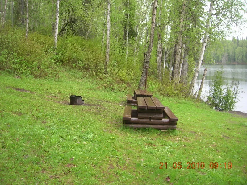 Photo: Recreation Sites and Trails BC. © Province of British Columbia, licensed under the Open Government Licence – British Columbia. Pentz Lake, photo 7