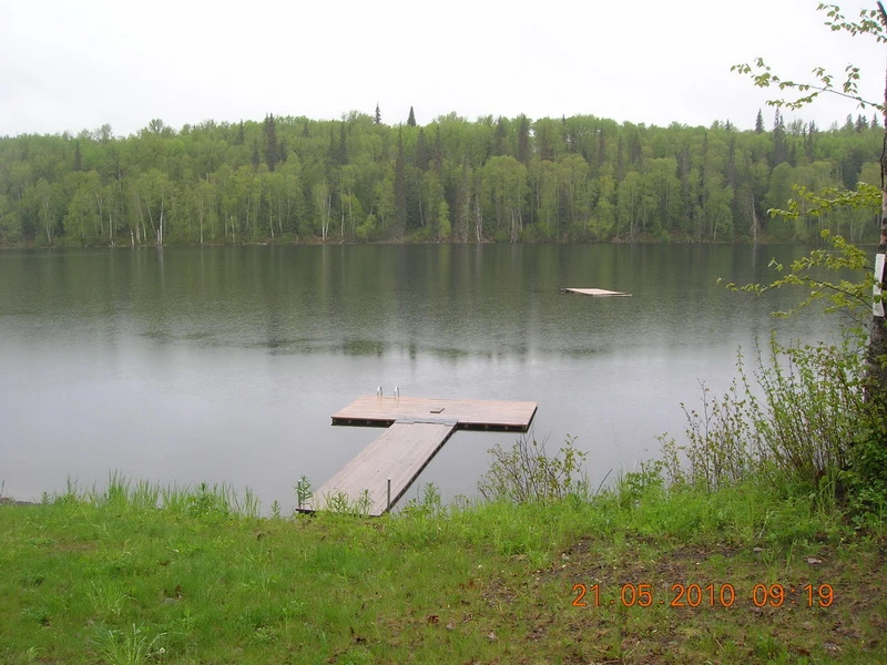 Photo: Recreation Sites and Trails BC. © Province of British Columbia, licensed under the Open Government Licence – British Columbia. Pentz Lake, photo 6