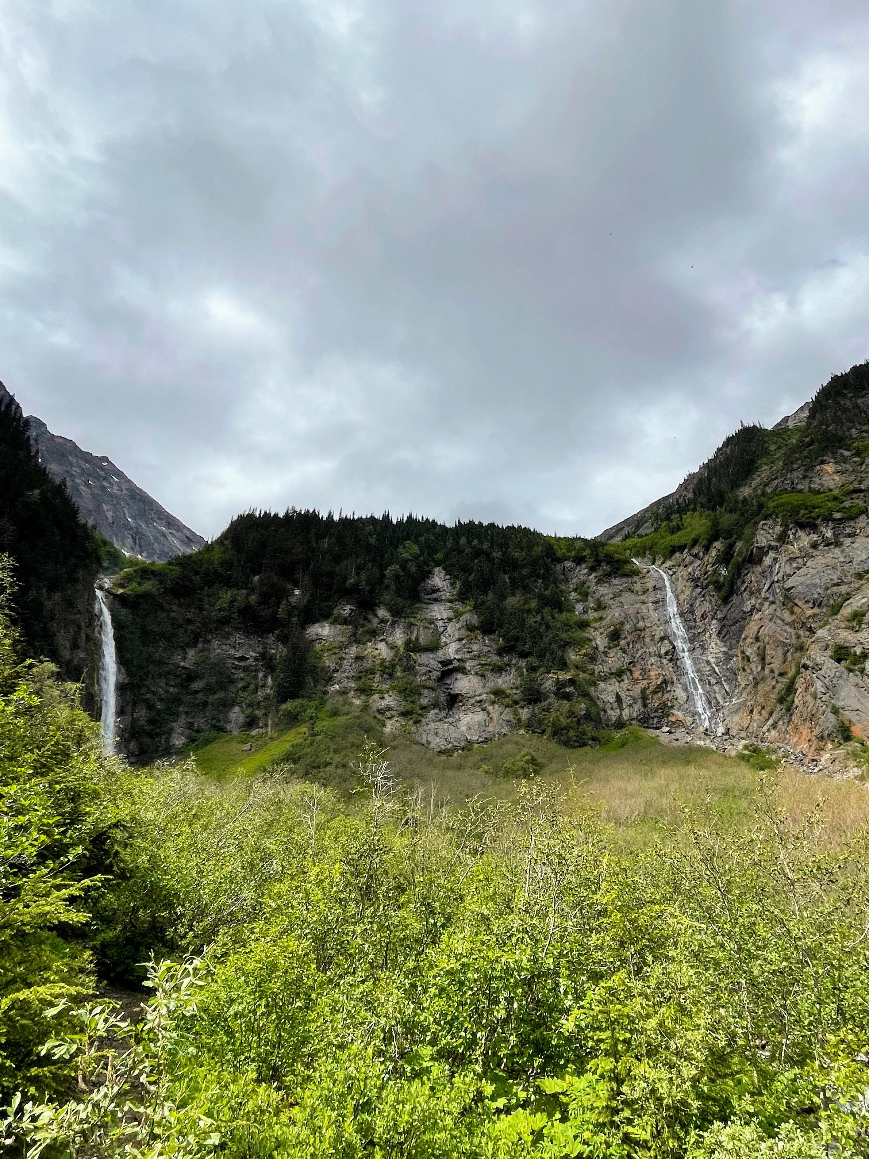 Photo: Recreation Sites and Trails BC. © Province of British Columbia, licensed under the Open Government Licence – British Columbia. Twin Falls, photo 2