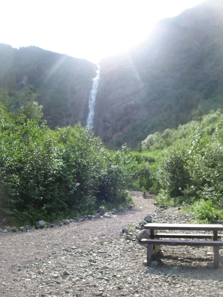 Photo: Recreation Sites and Trails BC. © Province of British Columbia, licensed under the Open Government Licence – British Columbia. Twin Falls, photo 4
