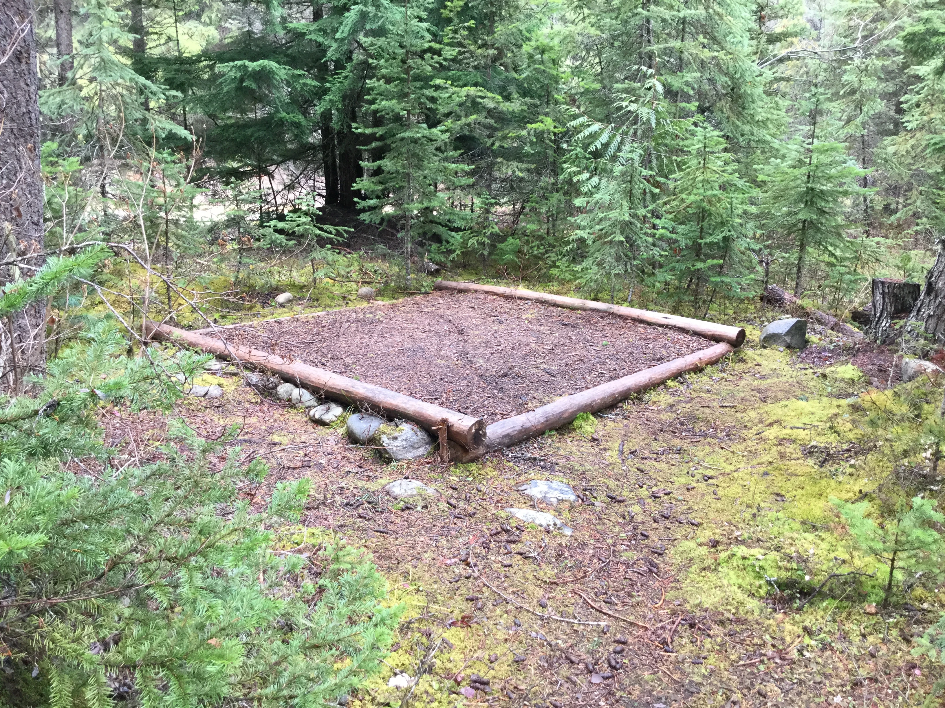Photo: Recreation Sites and Trails BC. © Province of British Columbia, licensed under the Open Government Licence – British Columbia. Upper Canoe