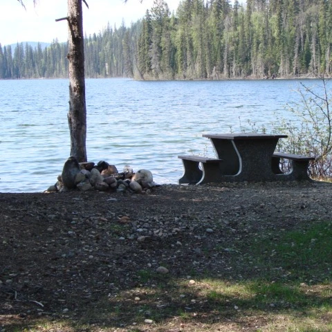 Tacheeda Lakes Ne