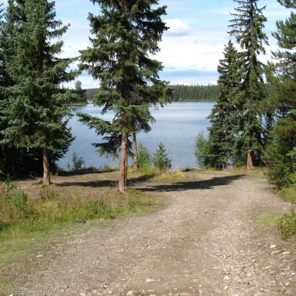 Photo: Recreation Sites and Trails BC. © Province of British Columbia, licensed under the Open Government Licence – British Columbia. Tagai Lake, photo 3
