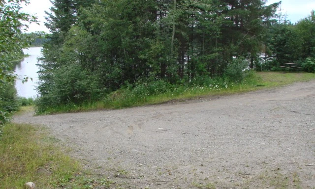 Photo: Recreation Sites and Trails BC. © Province of British Columbia, licensed under the Open Government Licence – British Columbia. Mackenzie Lakes, photo 5
