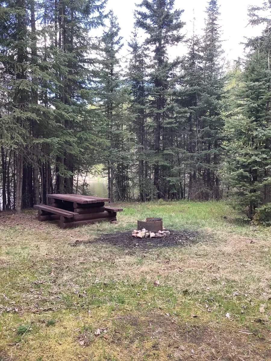 Photo: Recreation Sites and Trails BC. © Province of British Columbia, licensed under the Open Government Licence – British Columbia. Camp Lake