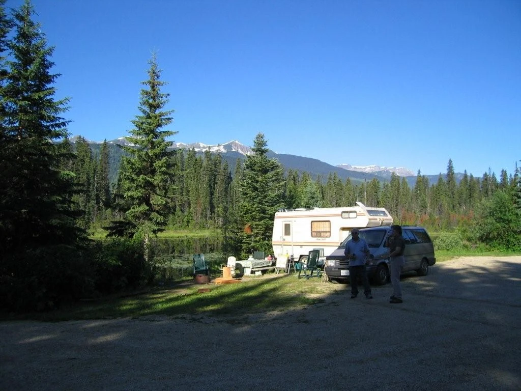 Photo: Recreation Sites and Trails BC. © Province of British Columbia, licensed under the Open Government Licence – British Columbia. Lasalle Lakes (West), photo 2