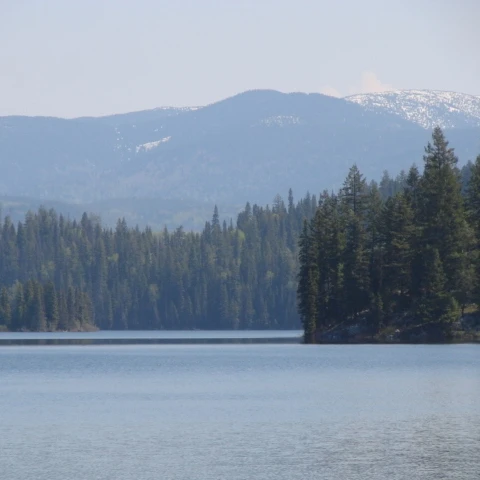 Photo: Recreation Sites and Trails BC. © Province of British Columbia, licensed under the Open Government Licence – British Columbia. Tacheeda Lakes Point, photo 3
