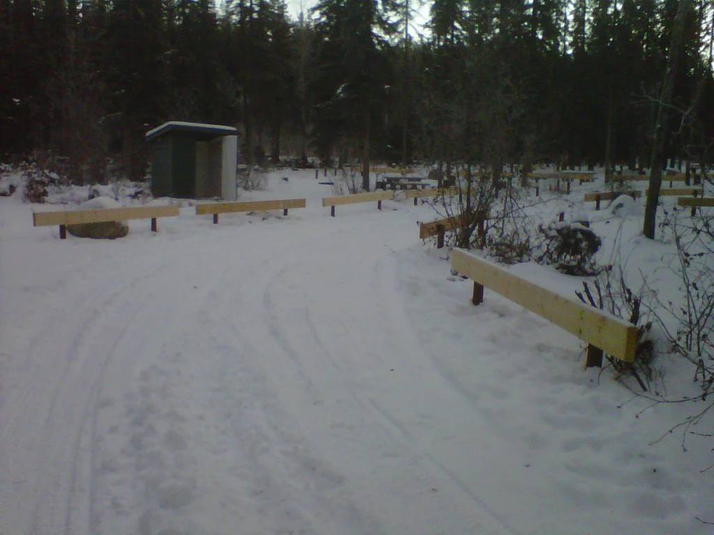 Photo: Recreation Sites and Trails BC. © Province of British Columbia, licensed under the Open Government Licence – British Columbia. Inga Lake, photo 2
