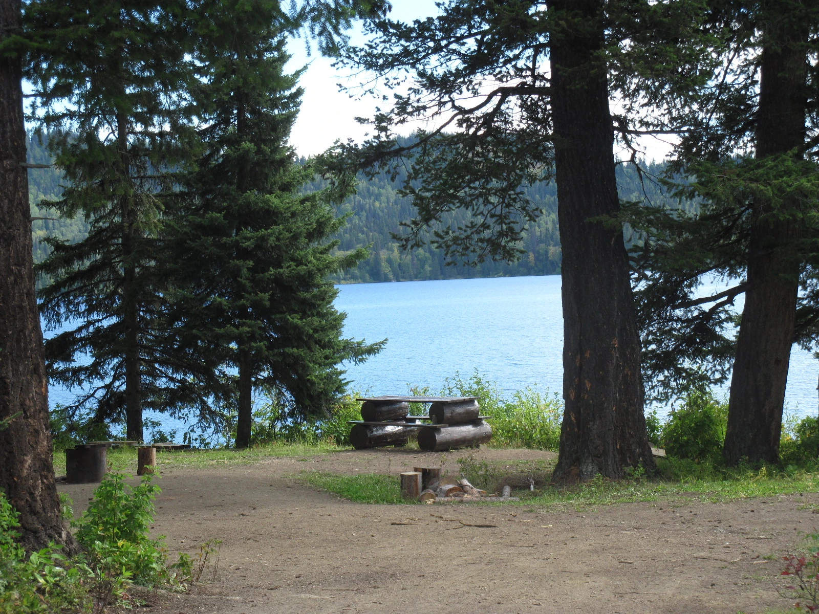 Photo: Recreation Sites and Trails BC. © Province of British Columbia, licensed under the Open Government Licence – British Columbia. Dem Lake