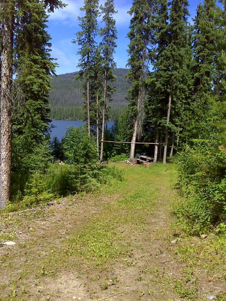 Photo: Recreation Sites and Trails BC. © Province of British Columbia, licensed under the Open Government Licence – British Columbia. Kuyakuz Lake, photo 2
