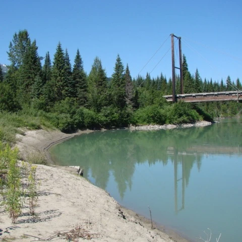 Photo: Recreation Sites and Trails BC. © Province of British Columbia, licensed under the Open Government Licence – British Columbia. Mcgregor River, photo 2