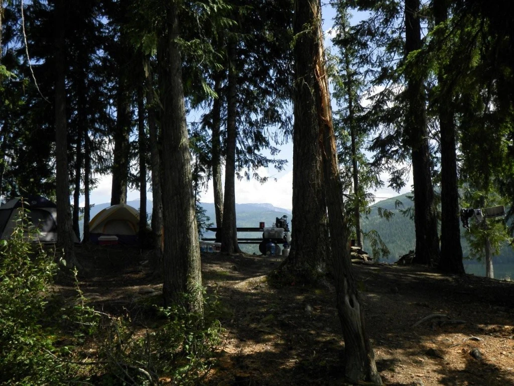 Photo: Recreation Sites and Trails BC. © Province of British Columbia, licensed under the Open Government Licence – British Columbia. Sugar Lake 2 Mile, photo 10