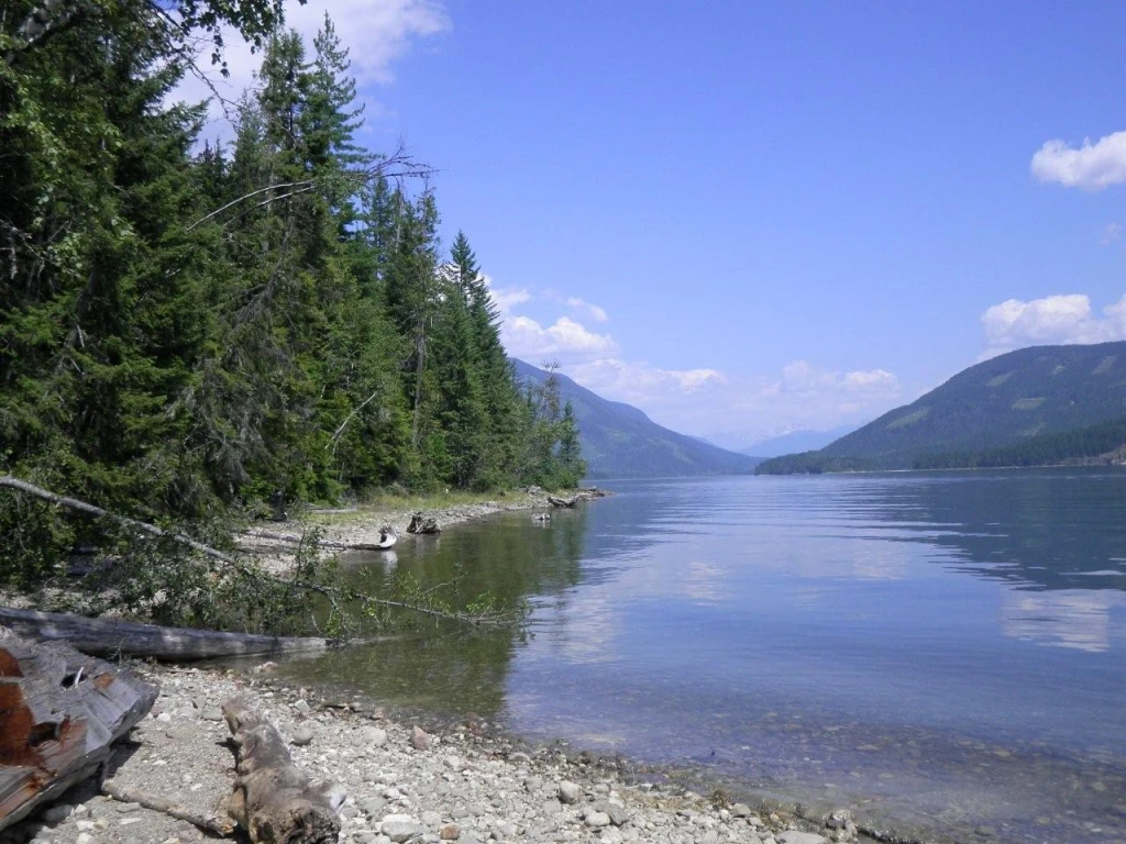 Photo: Recreation Sites and Trails BC. © Province of British Columbia, licensed under the Open Government Licence – British Columbia. Sugar Lake 3 Mile, photo 6