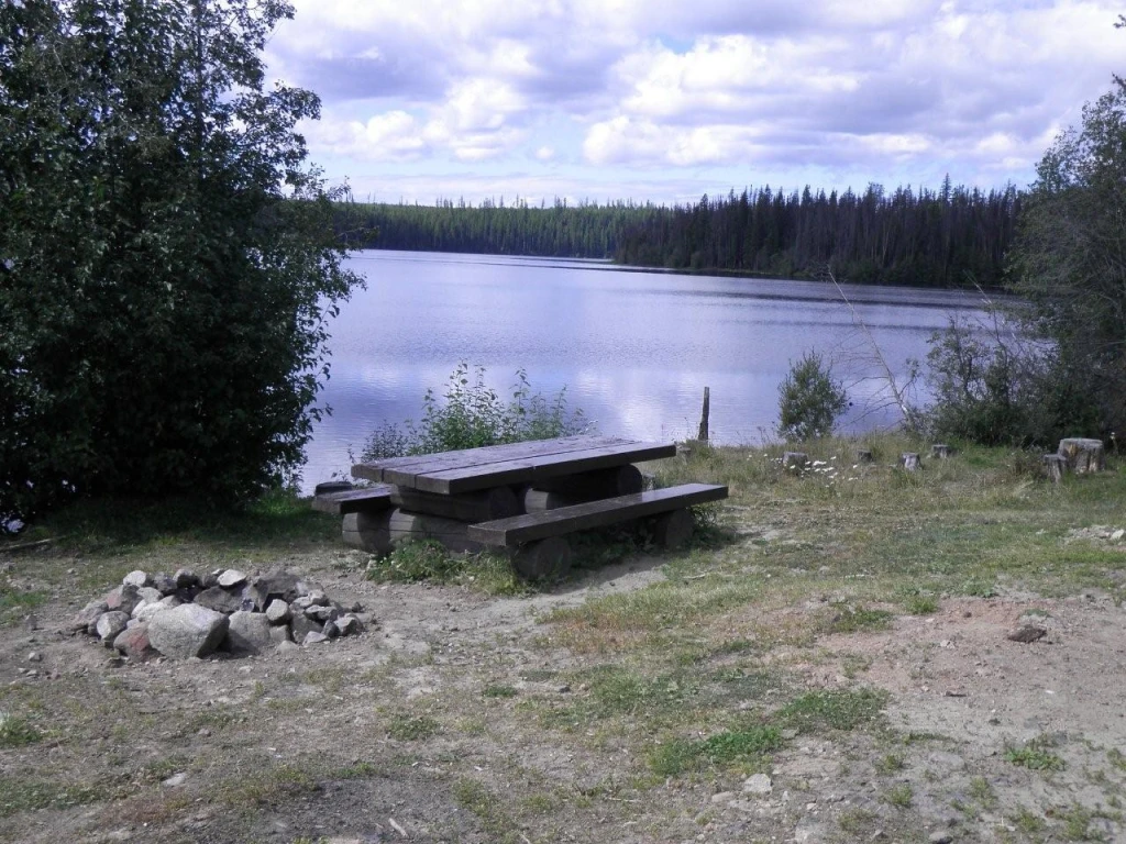 Photo: Recreation Sites and Trails BC. © Province of British Columbia, licensed under the Open Government Licence – British Columbia. Nicklen Lake East, photo 3
