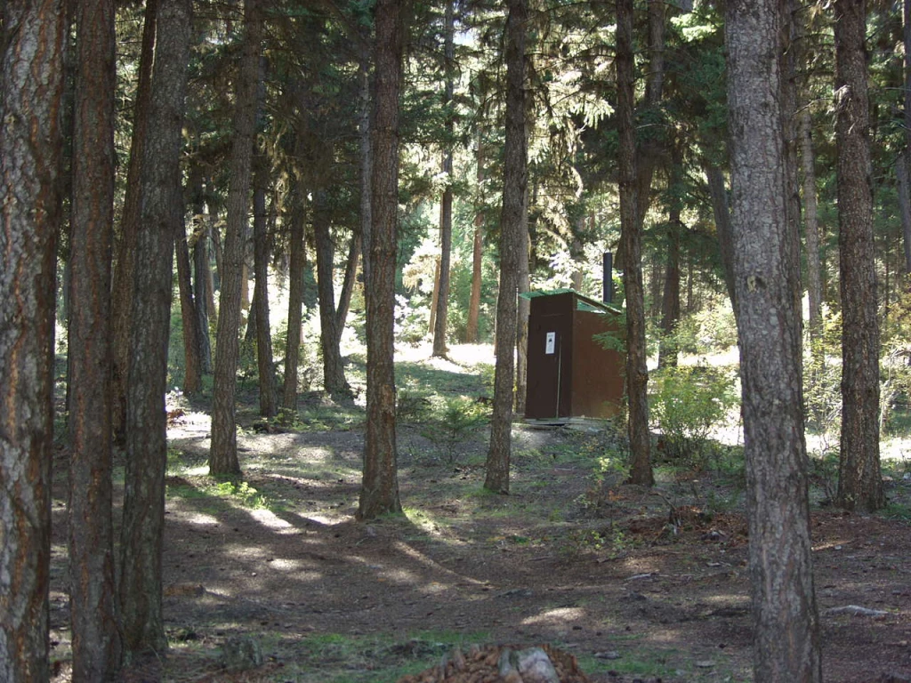 Photo: Recreation Sites and Trails BC. © Province of British Columbia, licensed under the Open Government Licence – British Columbia. Kwotlenemo (Fountain) Lake, photo 2