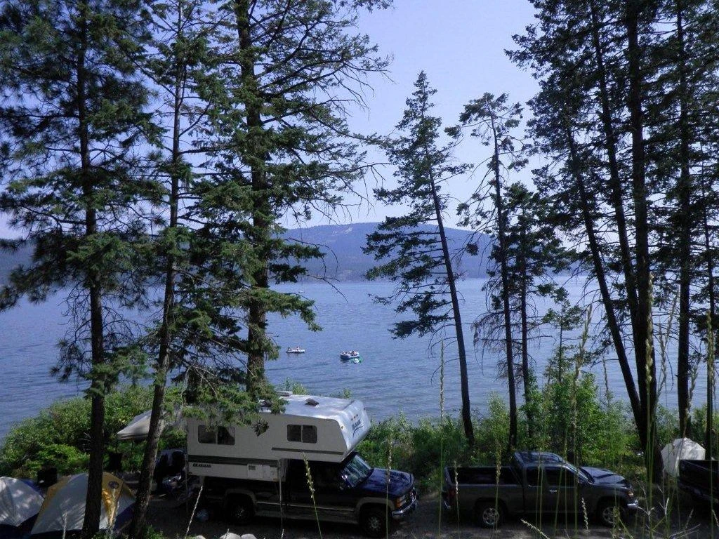 Photo: Recreation Sites and Trails BC. © Province of British Columbia, licensed under the Open Government Licence – British Columbia. Evely, photo 3