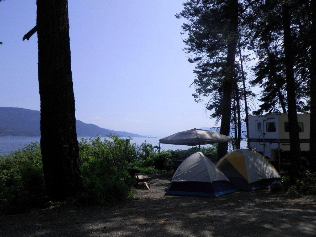Photo: Recreation Sites and Trails BC. © Province of British Columbia, licensed under the Open Government Licence – British Columbia. Evely, photo 5