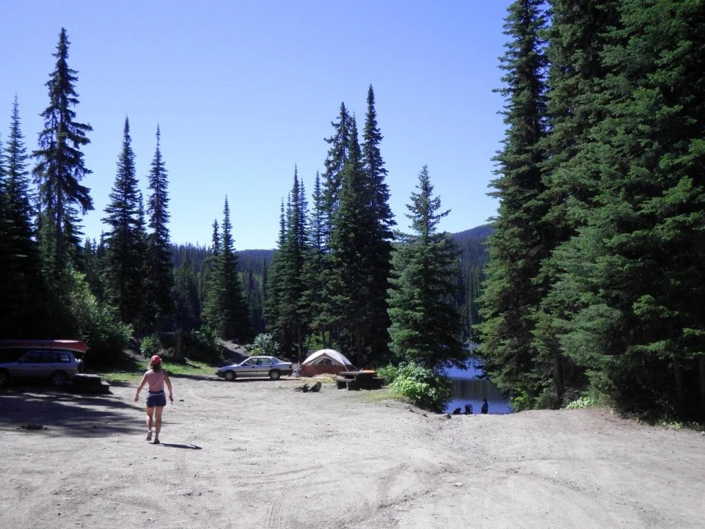 Photo: Recreation Sites and Trails BC. © Province of British Columbia, licensed under the Open Government Licence – British Columbia. Bouleau Lake