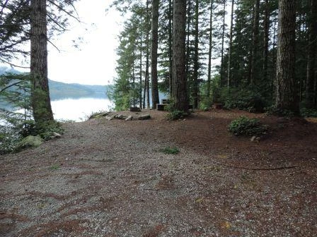 Photo: Recreation Sites and Trails BC. © Province of British Columbia, licensed under the Open Government Licence – British Columbia. Pye Point, photo 3