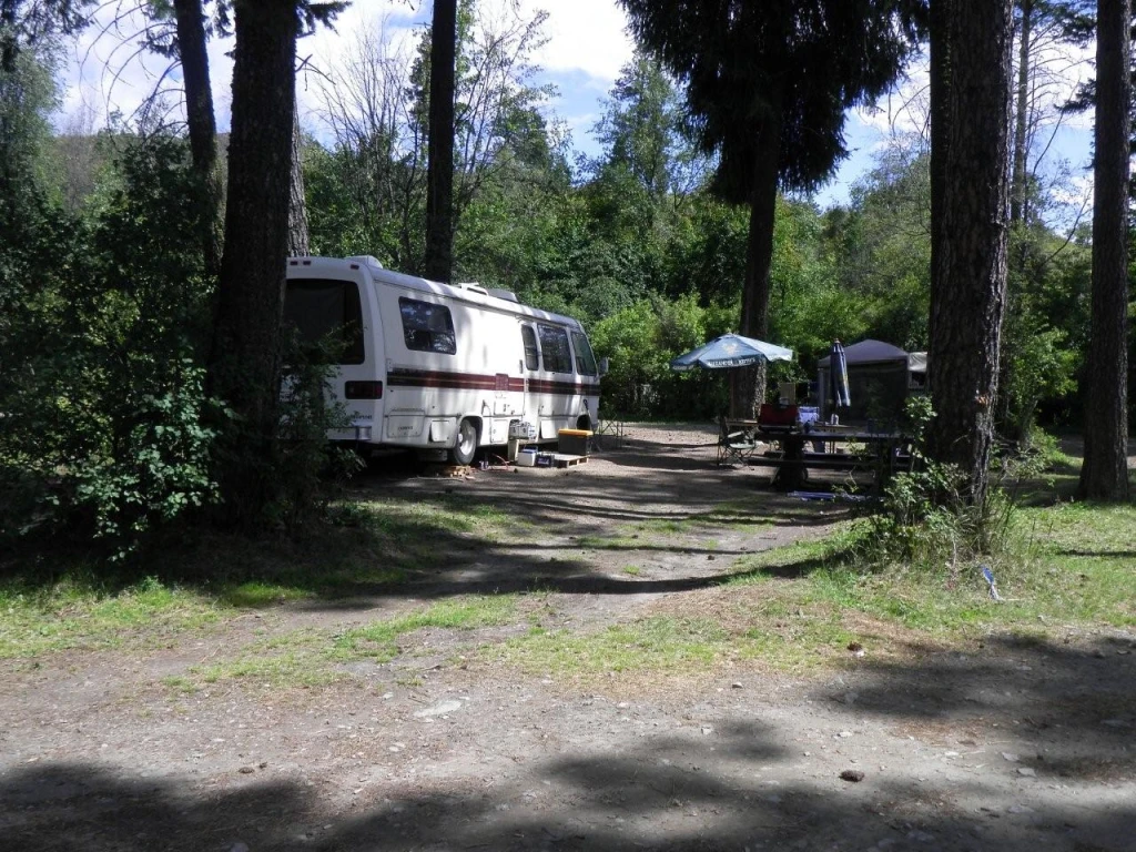 Photo: Recreation Sites and Trails BC. © Province of British Columbia, licensed under the Open Government Licence – British Columbia. Madden Lake, photo 3