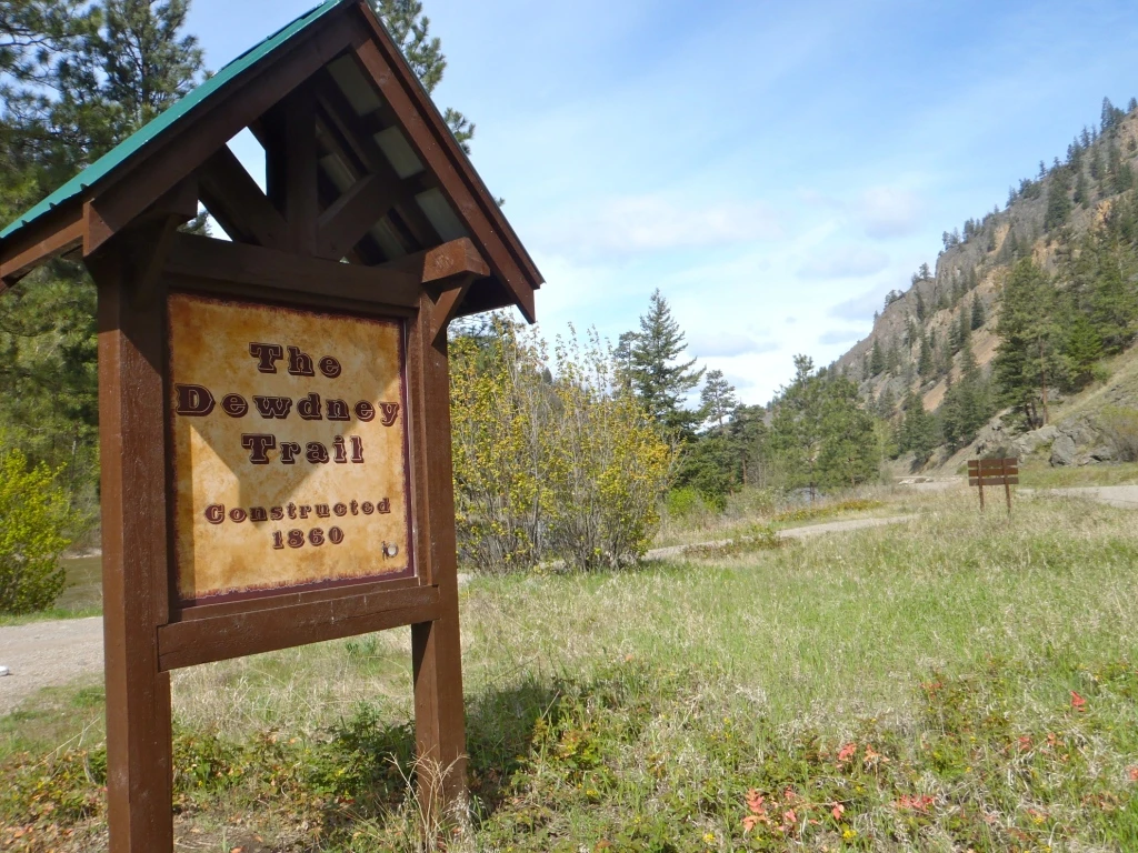 Photo: Recreation Sites and Trails BC. © Province of British Columbia, licensed under the Open Government Licence – British Columbia. Dewdney, photo 5
