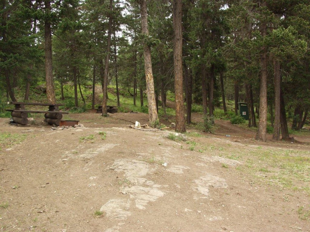 Photo: Recreation Sites and Trails BC. © Province of British Columbia, licensed under the Open Government Licence – British Columbia. Johnny Lake, photo 4