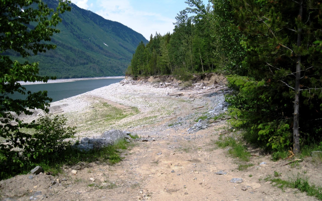 Photo: Recreation Sites and Trails BC. © Province of British Columbia, licensed under the Open Government Licence – British Columbia. Griffin Sawmill Recreation Site, photo 2