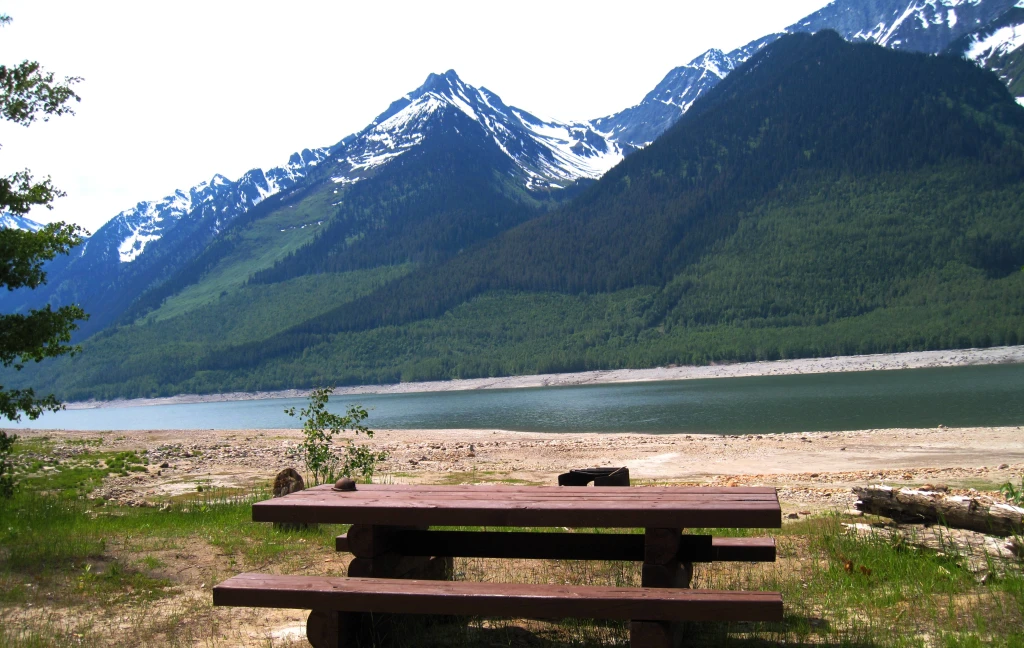 Photo: Recreation Sites and Trails BC. © Province of British Columbia, licensed under the Open Government Licence – British Columbia. Griffin Sawmill Recreation Site, photo 4