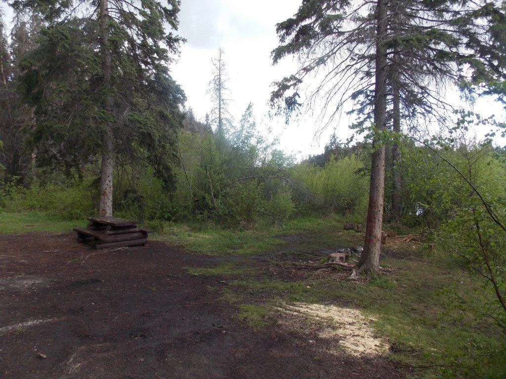 Photo: Recreation Sites and Trails BC. © Province of British Columbia, licensed under the Open Government Licence – British Columbia. Lodwick Lake North, photo 5