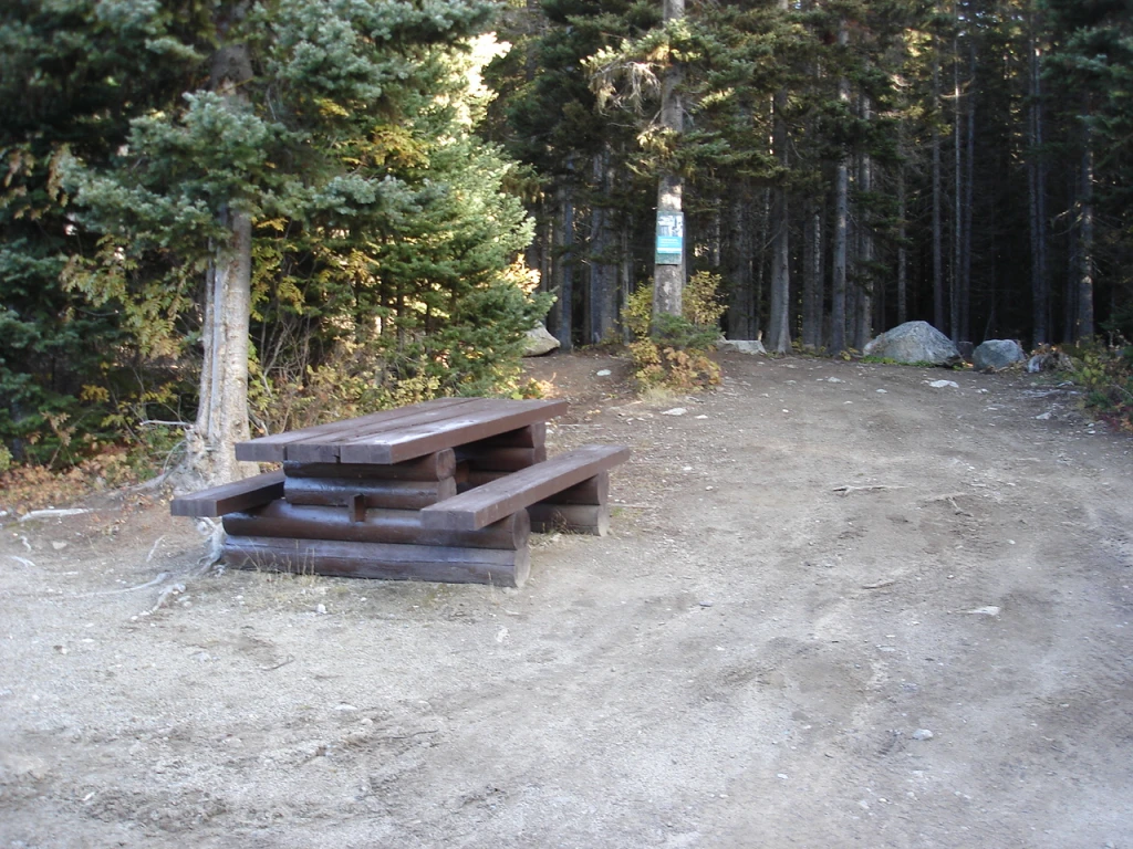 Photo: Recreation Sites and Trails BC. © Province of British Columbia, licensed under the Open Government Licence – British Columbia. Murphy Lakes West