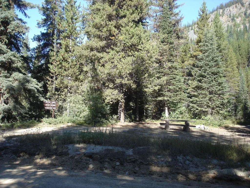 Photo: Recreation Sites and Trails BC. © Province of British Columbia, licensed under the Open Government Licence – British Columbia. Sutter Creek, photo 4