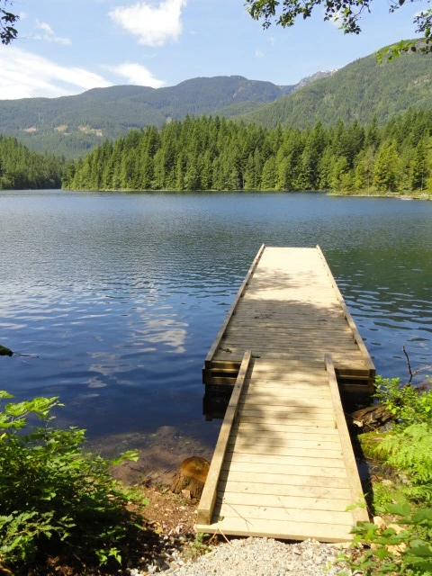 Photo: Recreation Sites and Trails BC. © Province of British Columbia, licensed under the Open Government Licence – British Columbia. Weaver Lake Group Site, photo 7