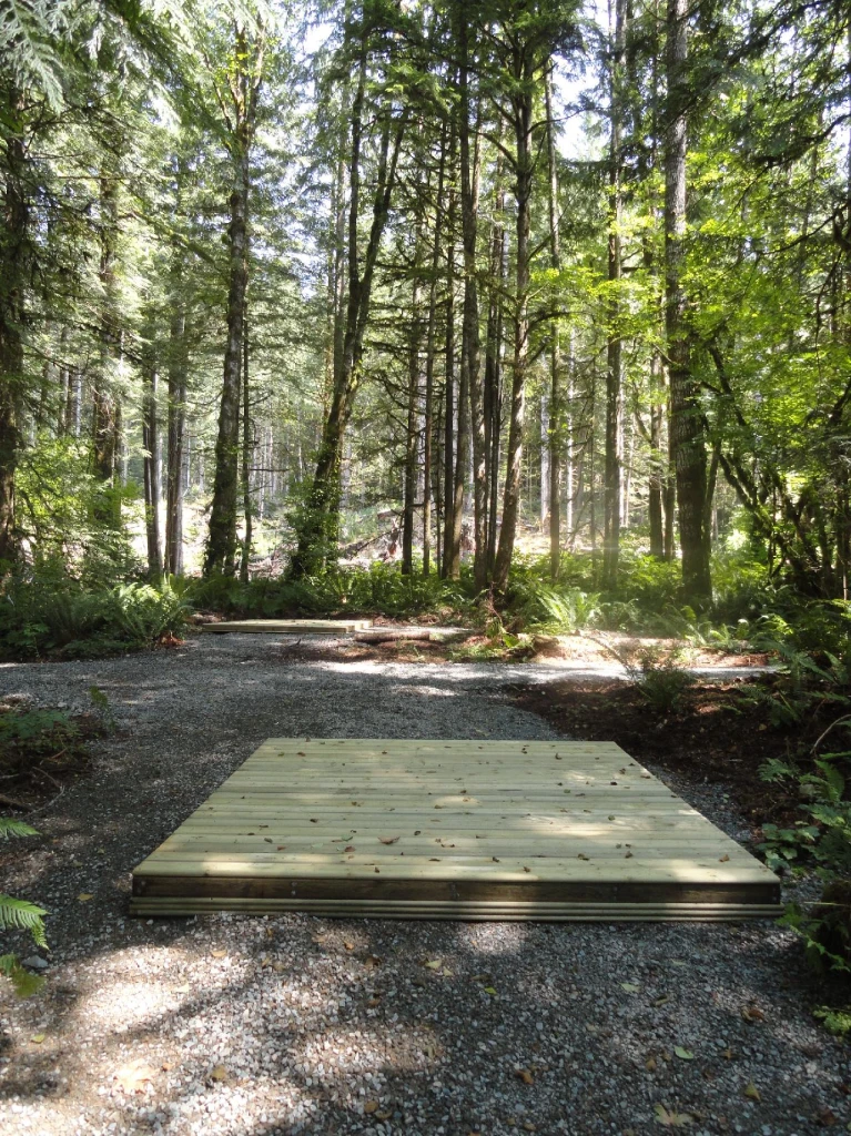 Photo: Recreation Sites and Trails BC. © Province of British Columbia, licensed under the Open Government Licence – British Columbia. Weaver Lake Group Site, photo 8