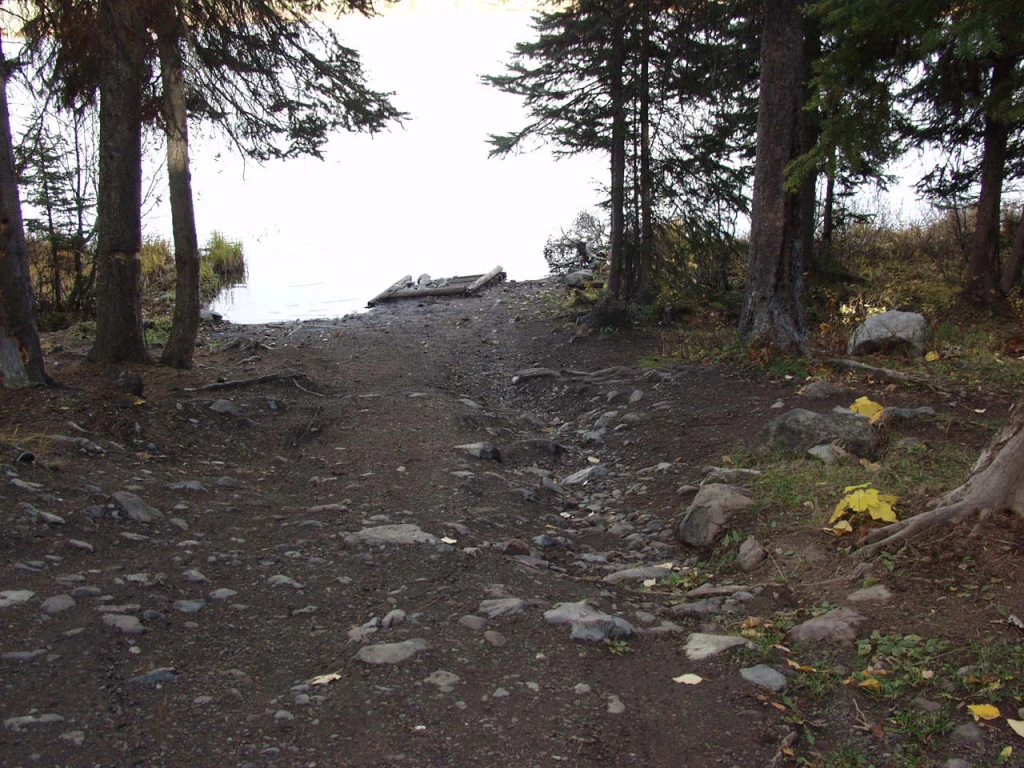 Photo: Recreation Sites and Trails BC. © Province of British Columbia, licensed under the Open Government Licence – British Columbia. Gwen Lake, photo 2