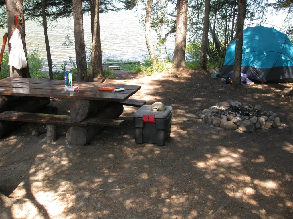 Photo: Recreation Sites and Trails BC. © Province of British Columbia, licensed under the Open Government Licence – British Columbia. Murray Lake South, photo 4
