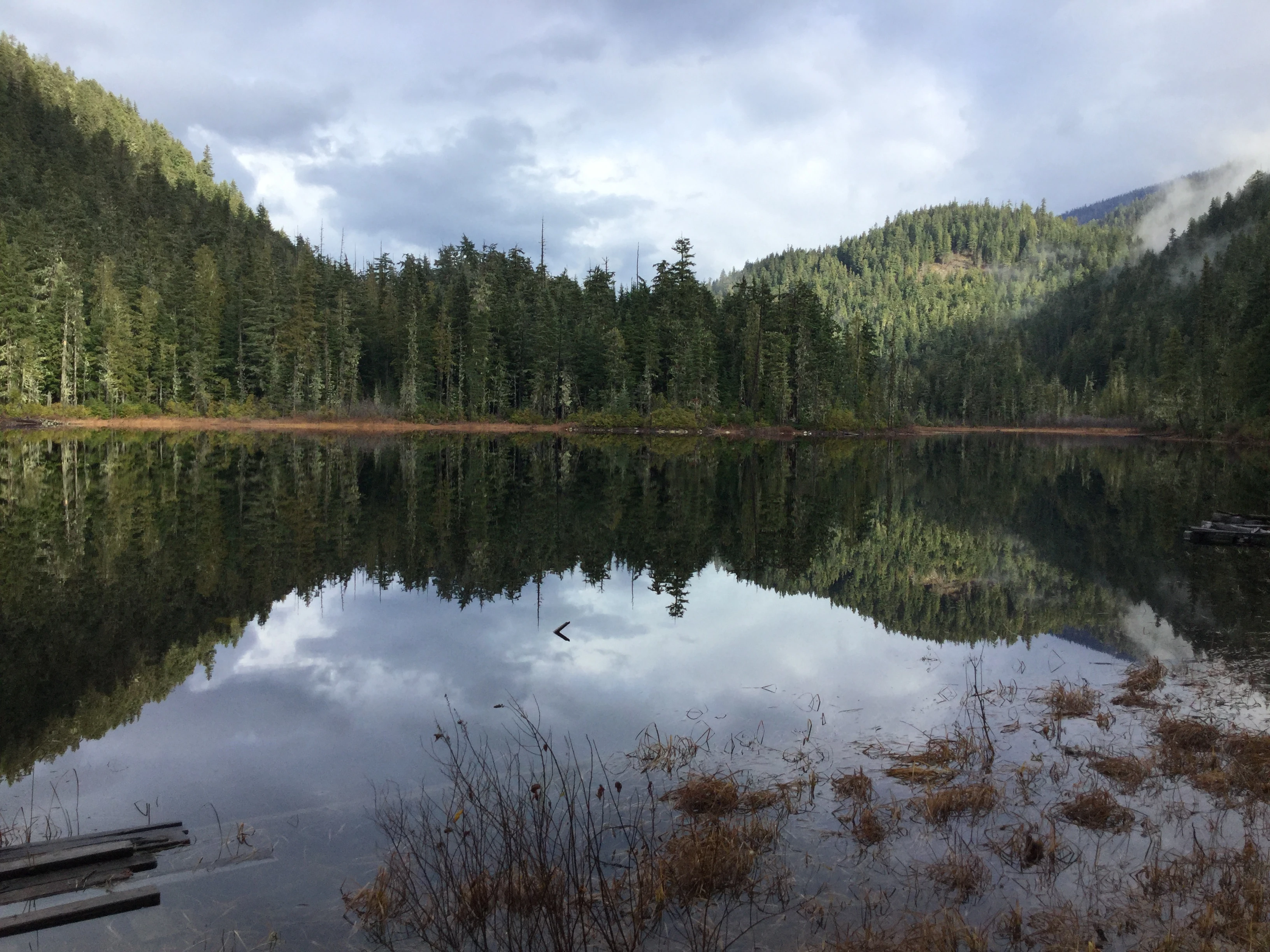Photo: Recreation Sites and Trails BC. © Province of British Columbia, licensed under the Open Government Licence – British Columbia. Mystery Lake