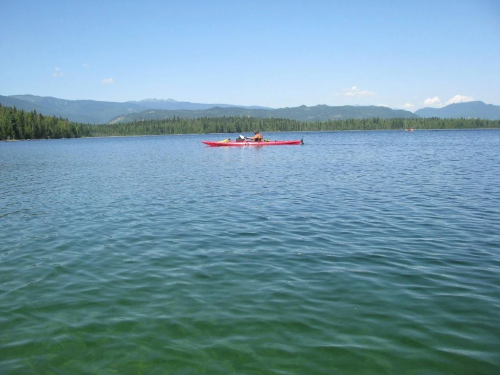 Photo: Recreation Sites and Trails BC. © Province of British Columbia, licensed under the Open Government Licence – British Columbia. Hidden Lake, photo 16
