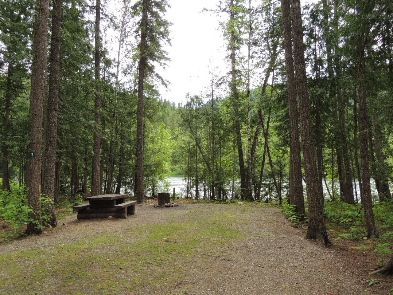 Photo: Recreation Sites and Trails BC. © Province of British Columbia, licensed under the Open Government Licence – British Columbia. COOKE CREEK, photo 3