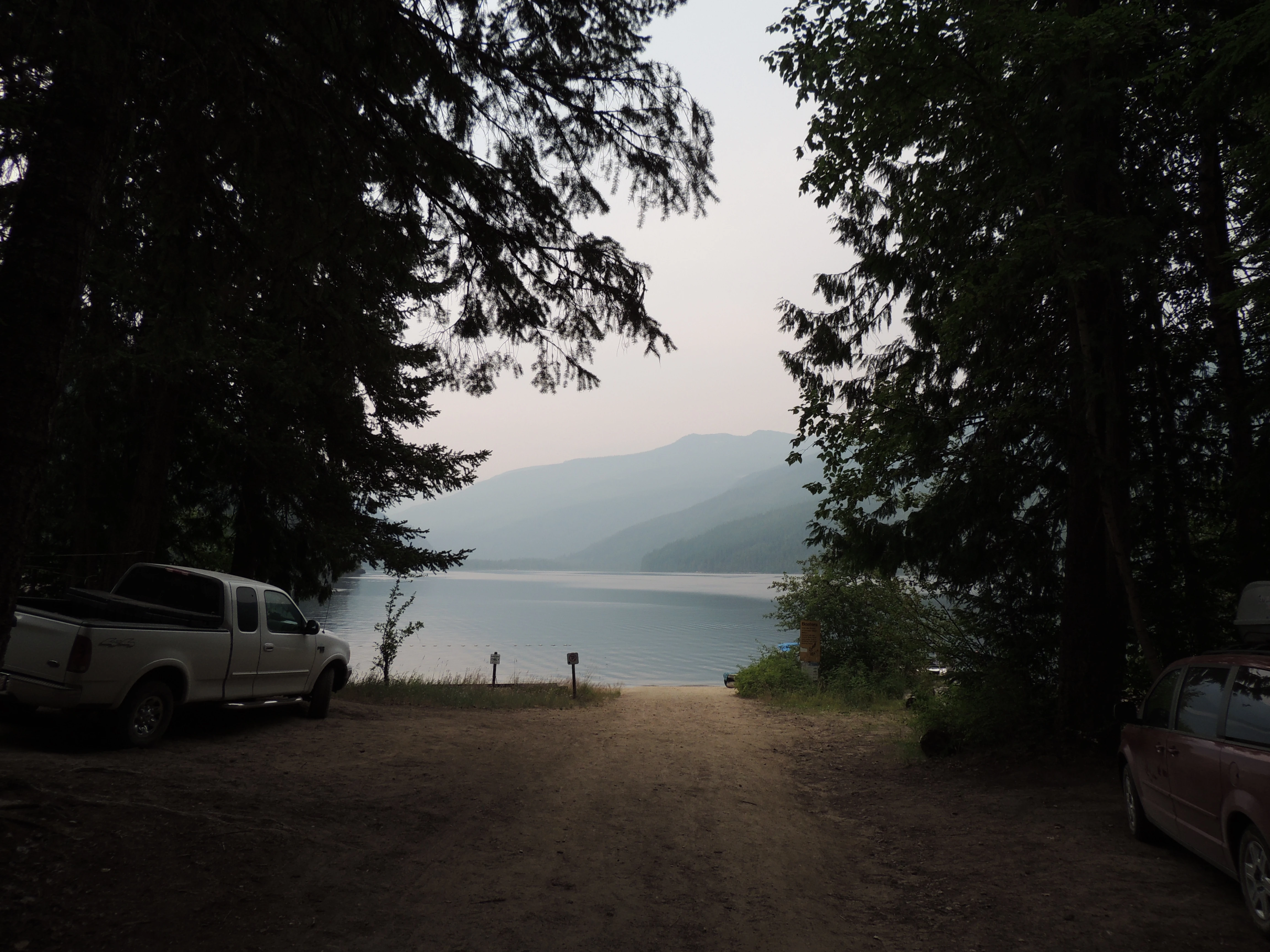 Photo: Recreation Sites and Trails BC. © Province of British Columbia, licensed under the Open Government Licence – British Columbia. Noisy Creek, photo 1