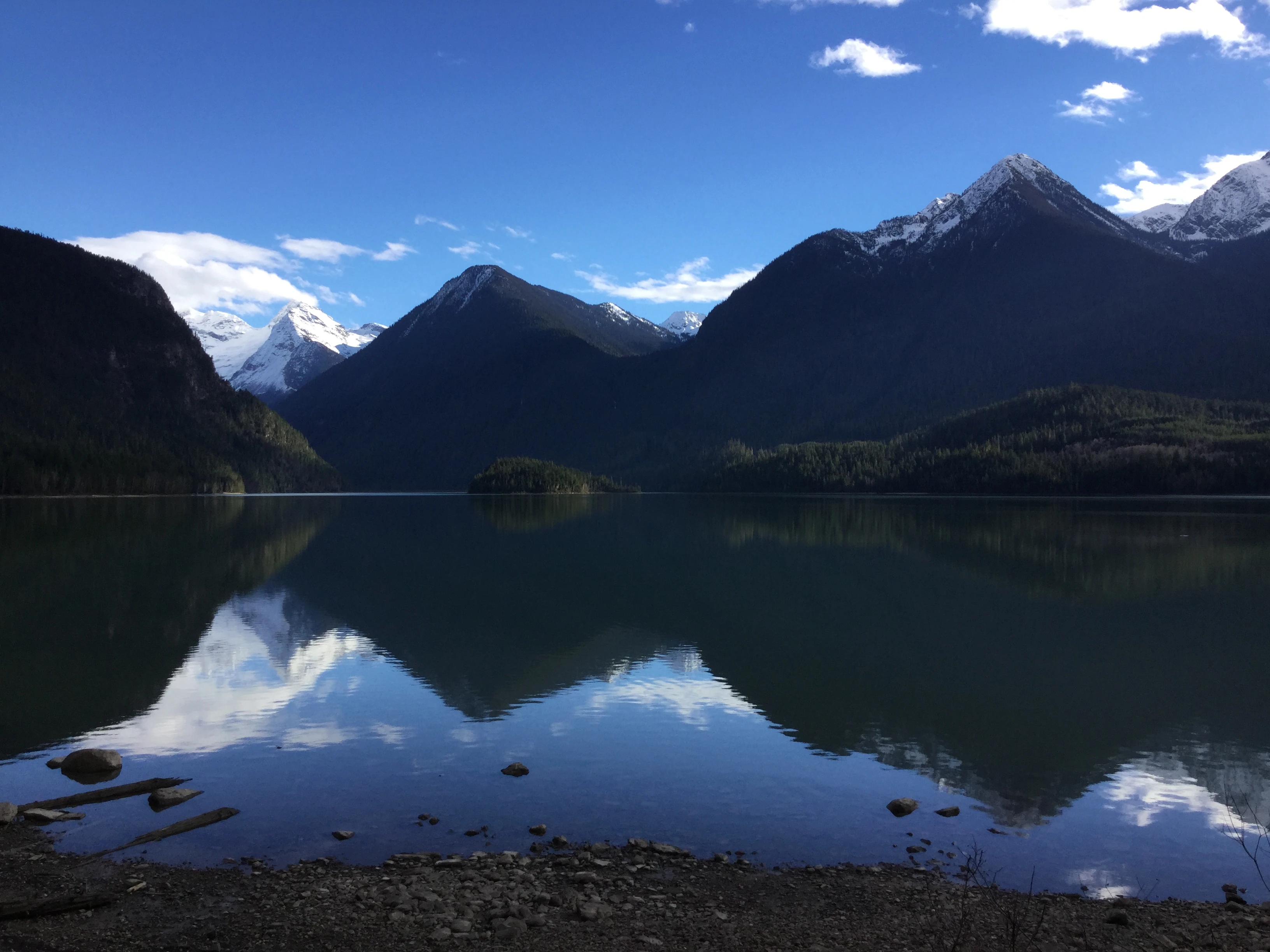 Photo: Recreation Sites and Trails BC. © Province of British Columbia, licensed under the Open Government Licence – British Columbia. Mud Lake West