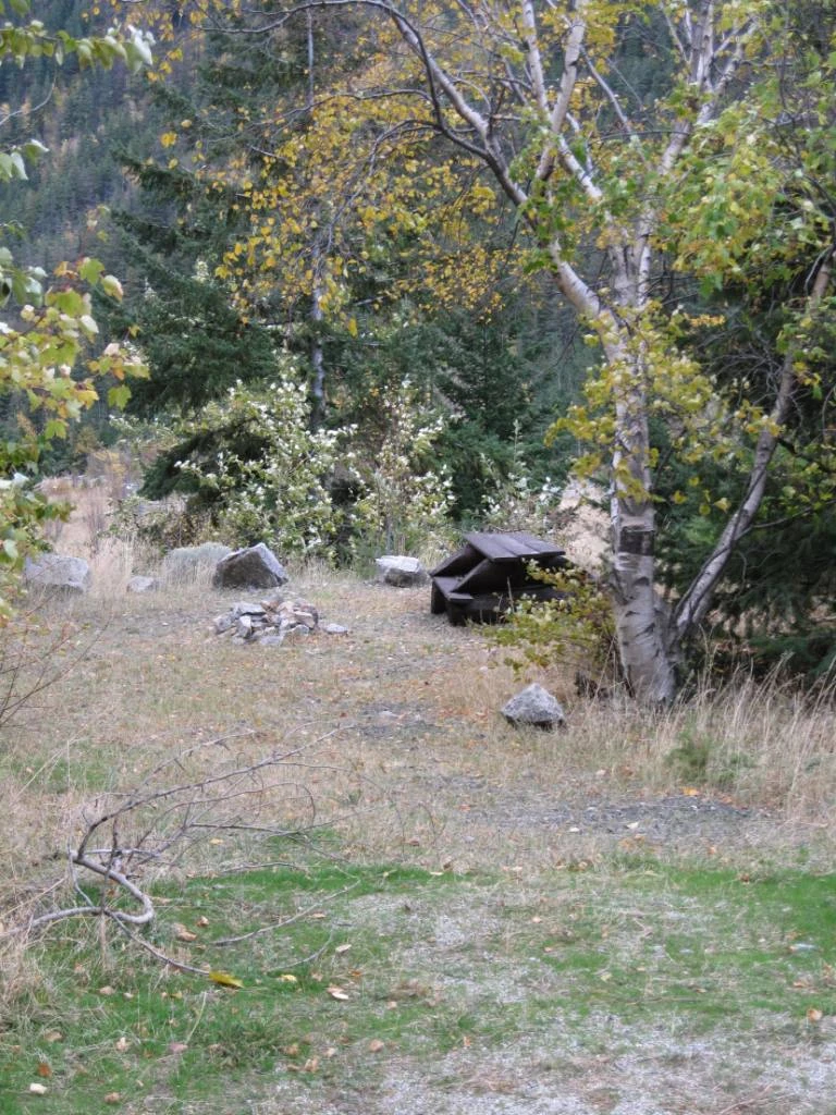 Photo: Recreation Sites and Trails BC. © Province of British Columbia, licensed under the Open Government Licence – British Columbia. Mission Dam, photo 2