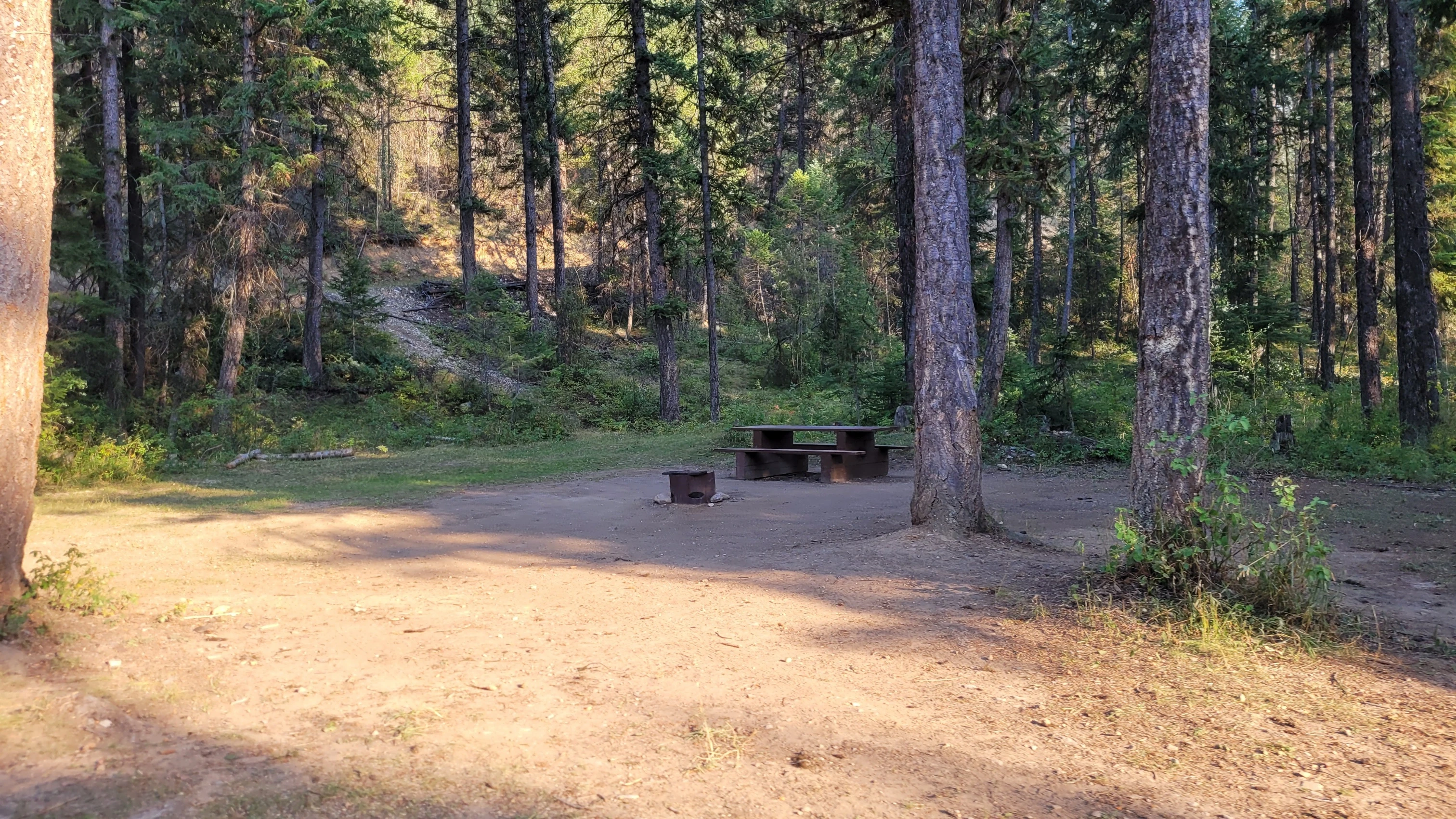 Photo: Recreation Sites and Trails BC. © Province of British Columbia, licensed under the Open Government Licence – British Columbia. Halgrave Lakes, photo 5