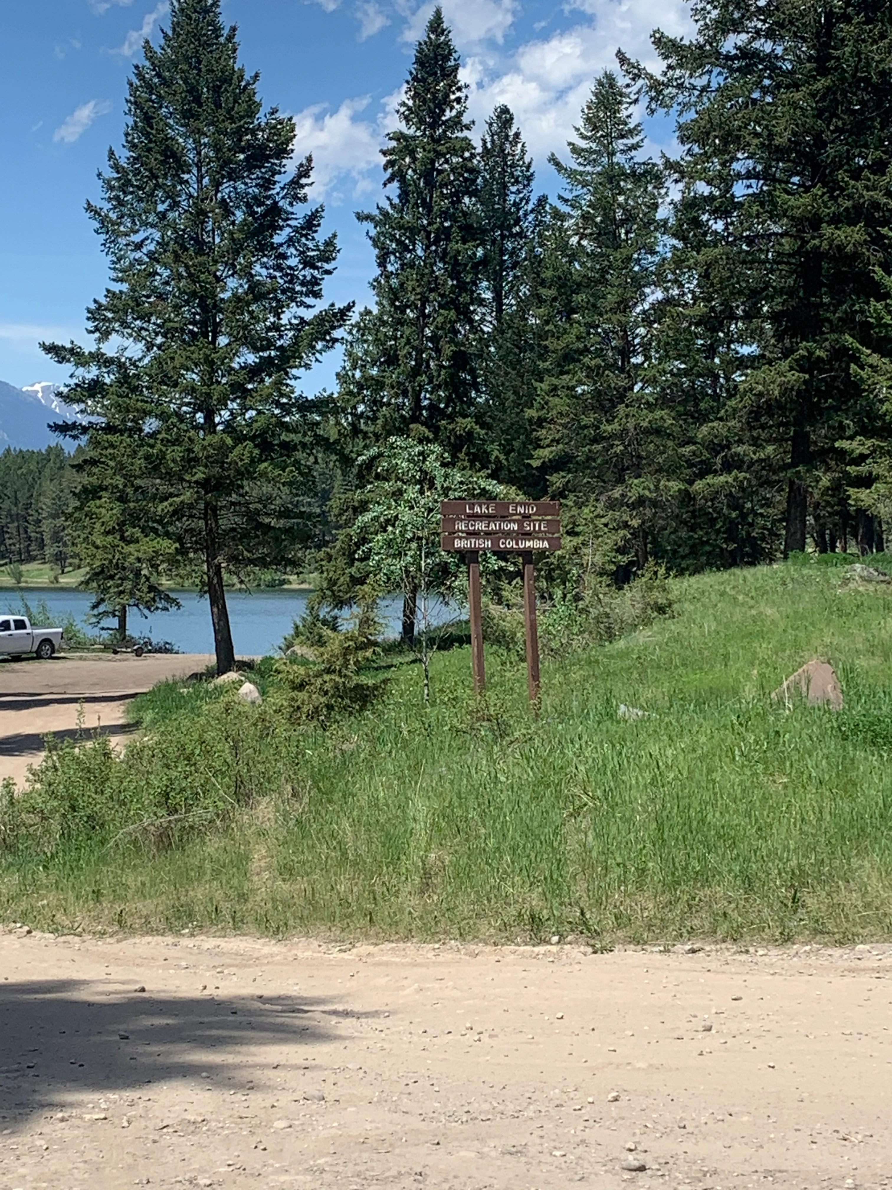 Photo: Recreation Sites and Trails BC. © Province of British Columbia, licensed under the Open Government Licence – British Columbia. Lake Enid, photo 2