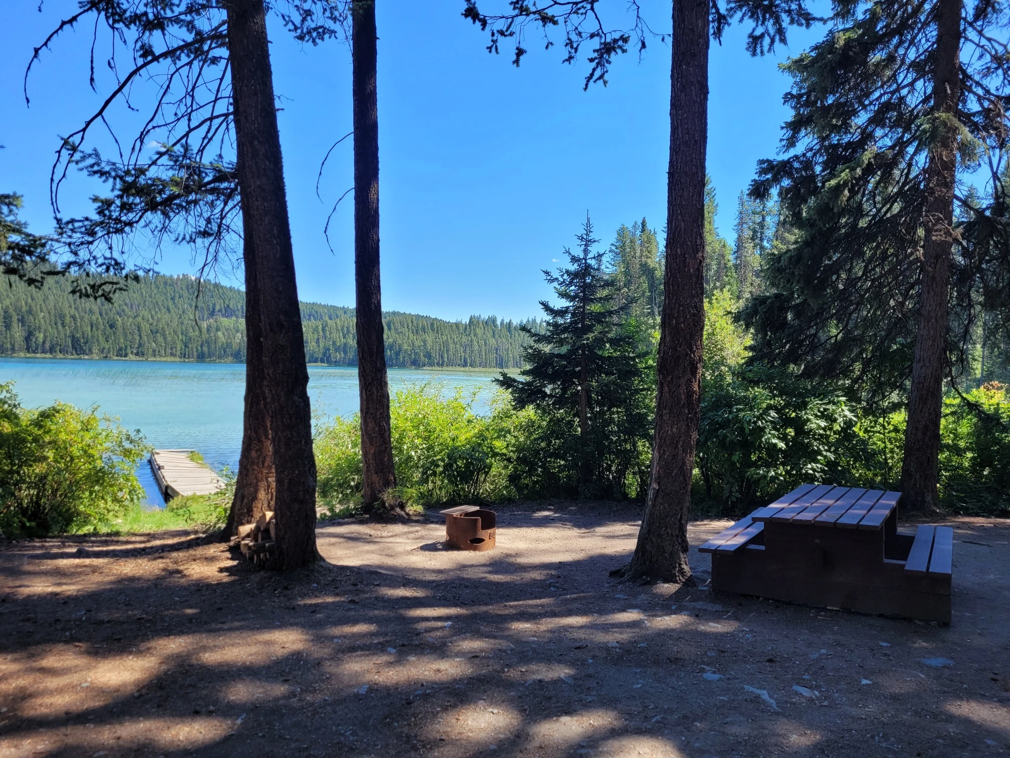 Photo: Recreation Sites and Trails BC. © Province of British Columbia, licensed under the Open Government Licence – British Columbia. Cartwright Lake, photo 5